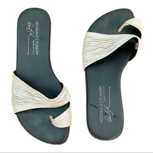 Donald J. Pliner Garima Toe Ring Sandals Size 7 M